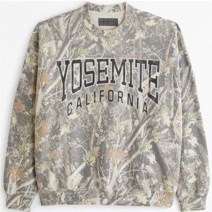 Yosemite Graphic Crew Sweatshirt